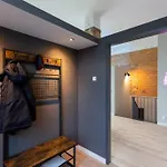 Phoenix Loft 6 High Speed Wifi Netflix