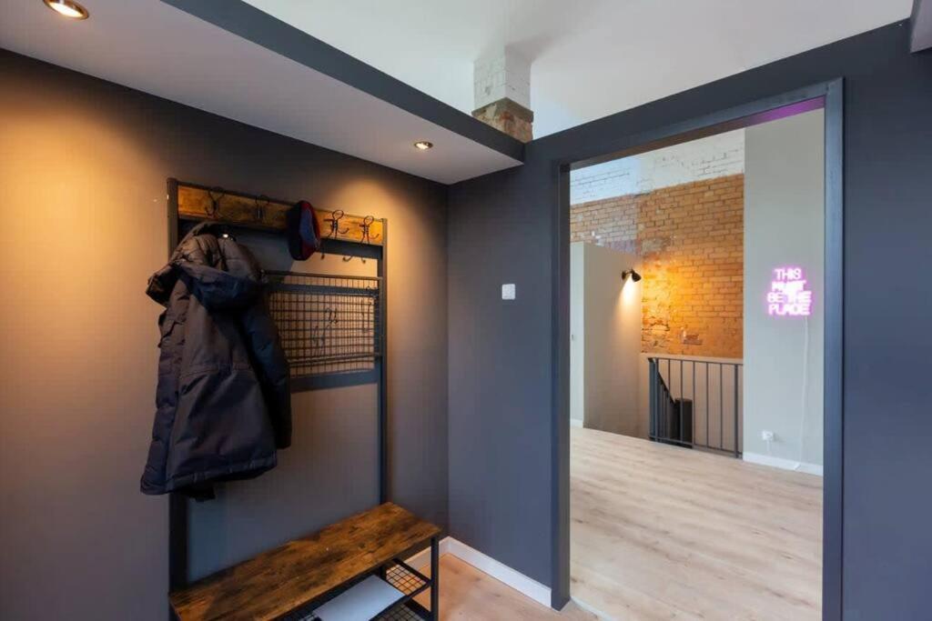 Phoenix Loft 6 High Speed Wifi Netflix Apartment *